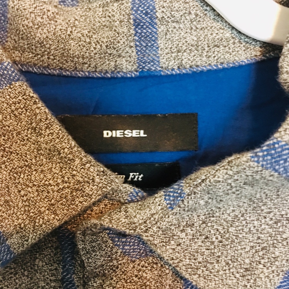 Diesel button up